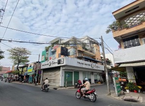 Bán nhà Góc đường Văn Cao, Tân Phú, 7.8x18m, 3 tấm, 20.5 tỷ