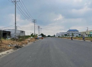 Bán đất mt đường số 8, Đức Hoà, Long An, 5x25m, 1.7 tỷ, đường lớn, đang vay ngân hàng