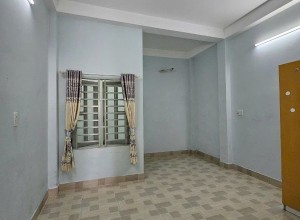 Chủ gửi bán  🕌Nhà đẹp ,hẻm đẹp,sổ đẹp,giá rẻ 🏠Nhà 1/ Ao Đôi P Bình Trị Đông A Bình Tân . 🏠Dt:4x16 đúc 2 lầu ST .Hẻm 6m thông thoáng . 🏠Nhà gồm 4PN,3WC ,1PT ,Sân thượng trước sau  💸💰5,55 tỷ  📱0902725682 Dương Hùng